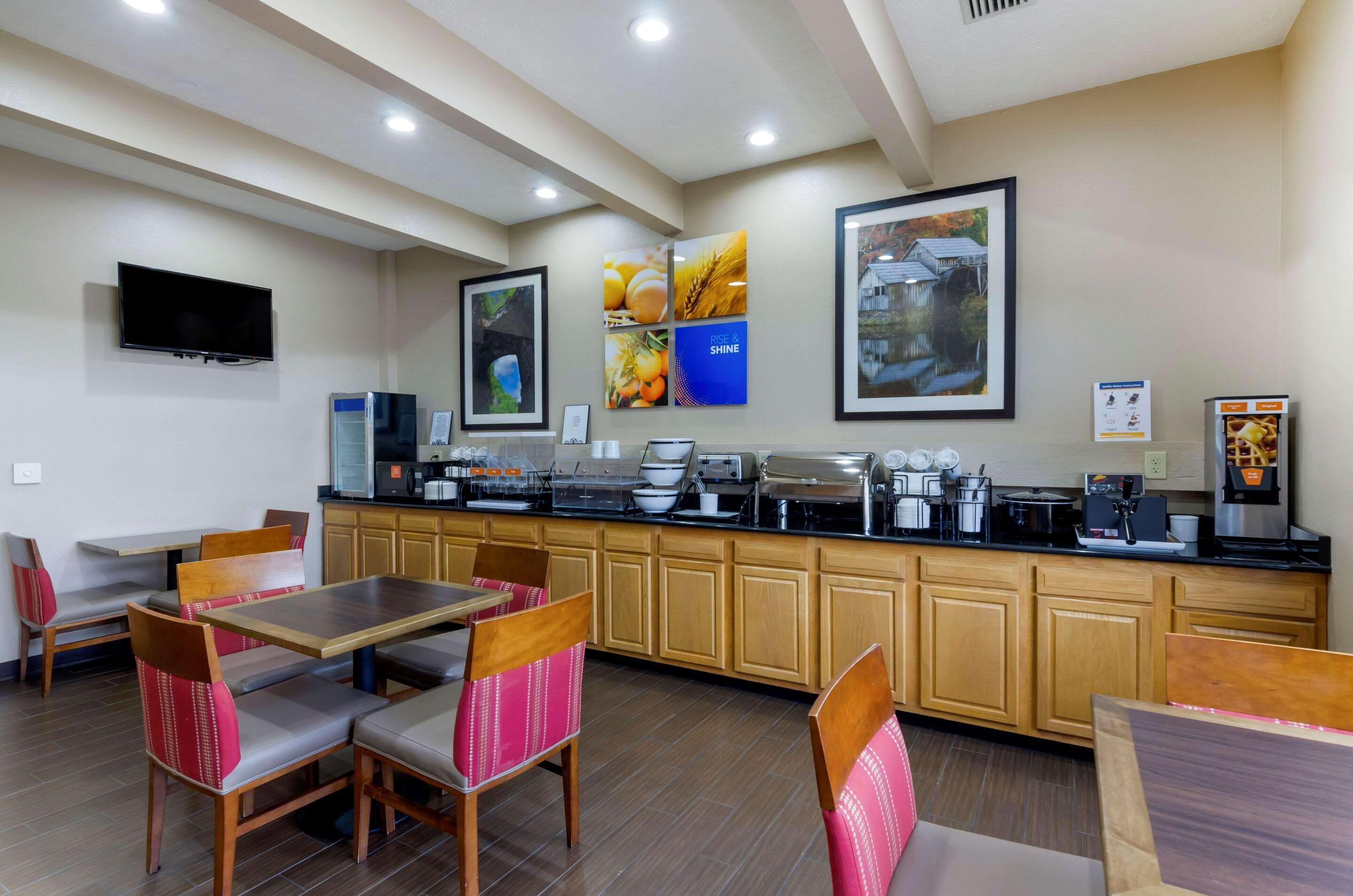 Comfort Inn Atkins-Marion I-81 Экстерьер фото